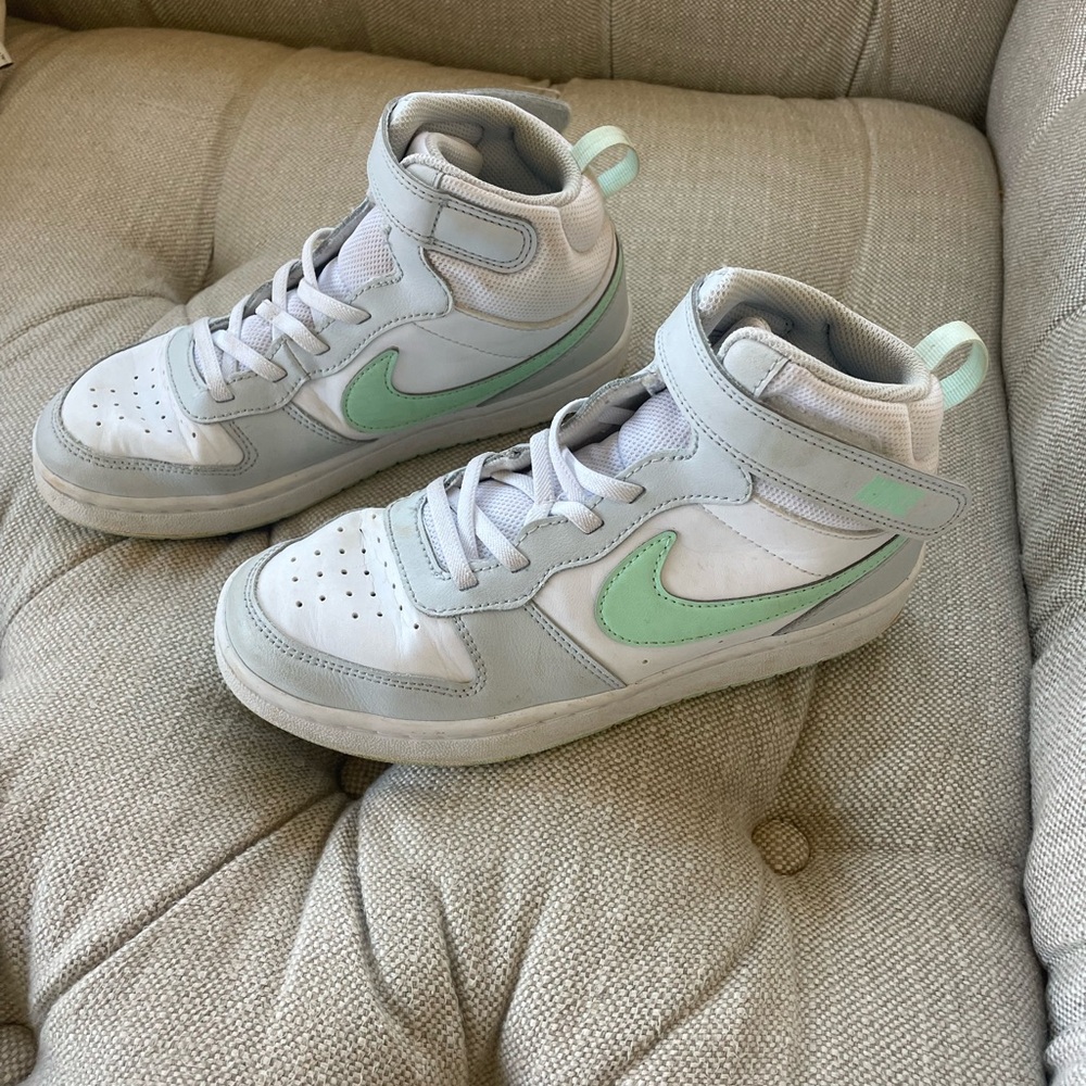 Nike White and Green High-Top Sneakers with Padded Collar
